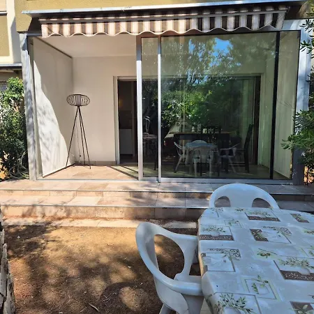 아파트 Avec Jardin A